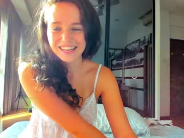 girl demurelixir image #4920230